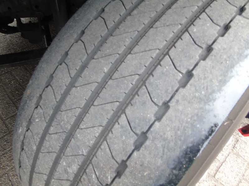 Cabeza tractora Iveco S-WAY 460 + LNG + 10 PIECES IN STOCK: foto 18 Cabeza tractora Iveco S-WAY 460 + LNG + 10 PIECES IN STOCK: foto 18