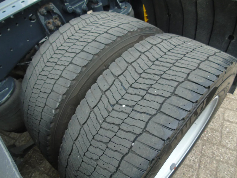 Cabeza tractora Iveco S-WAY 460 + LNG + 10 PIECES IN STOCK: foto 16 Cabeza tractora Iveco S-WAY 460 + LNG + 10 PIECES IN STOCK: foto 16