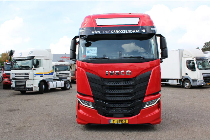 Iveco S-WAY 460 + LNG + retarder + euro 6 - Cabeza tractora: foto 2 Iveco S-WAY 460 + LNG + retarder + euro 6 - Cabeza tractora: foto 2