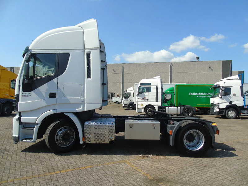 Iveco Stralis 420 + EURO 6 + 580KM - Cabeza tractora: foto 4 Iveco Stralis 420 + EURO 6 + 580KM - Cabeza tractora: foto 4