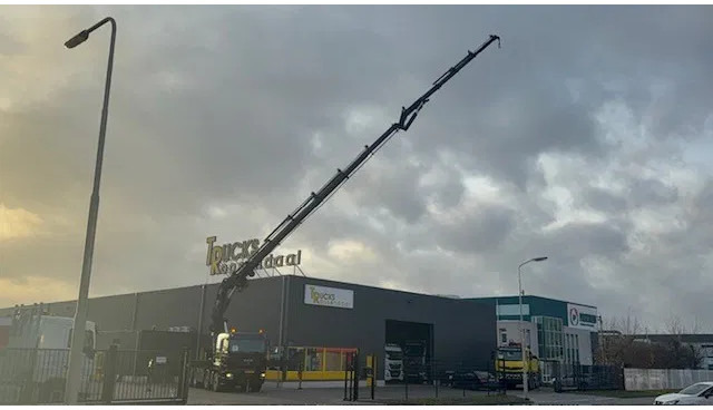 MAN TGA 41.430 + HIAB 800 6x + 5x JIB WINCH + 8X4 + REMOTE - Cabeza tractora: foto 3 MAN TGA 41.430 + HIAB 800 6x + 5x JIB WINCH + 8X4 + REMOTE - Cabeza tractora: foto 3