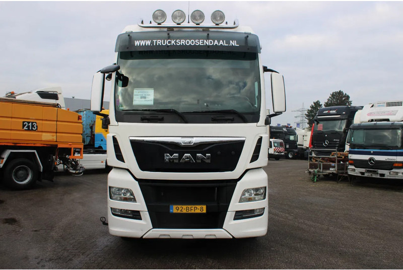 MAN TGX 18.440 + euro 6 + double tank + spoiler - Cabeza tractora: foto 2 MAN TGX 18.440 + euro 6 + double tank + spoiler - Cabeza tractora: foto 2