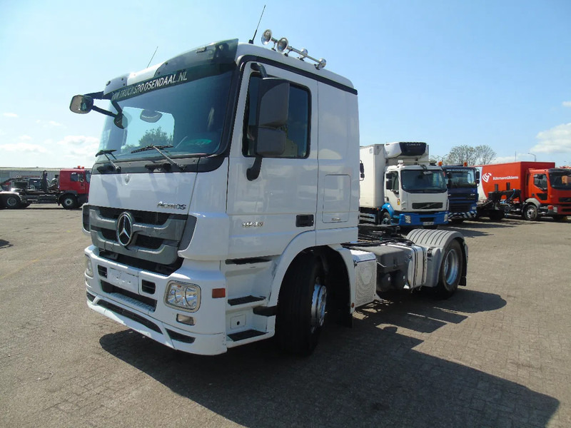 Mercedes-Benz Actros 1846 + RETARDER + EURO 5 + MP3 + 2 PEDALS + PTO - Cabeza tractora: foto 2 Mercedes-Benz Actros 1846 + RETARDER + EURO 5 + MP3 + 2 PEDALS + PTO - Cabeza tractora: foto 2