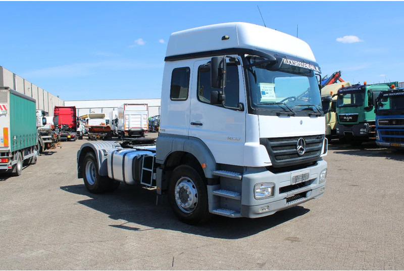 Mercedes-Benz Axor 1833 + manual + RETARDER! 122.939 km orginal! perfect condition + EURO 5 - Cabeza tractora: foto 4 Mercedes-Benz Axor 1833 + manual + RETARDER! 122.939 km orginal! perfect condition + EURO 5 - Cabeza tractora: foto 4