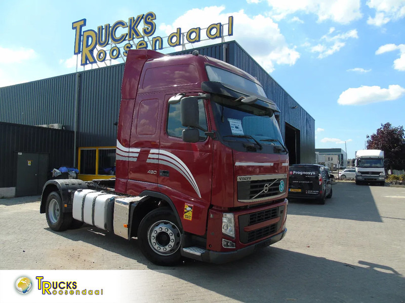 Volvo FH 460 + XL CABINE + MANUAL + EURO 5 + 6x IN STOCK - Cabeza tractora: foto 1 Volvo FH 460 + XL CABINE + MANUAL + EURO 5 + 6x IN STOCK - Cabeza tractora: foto 1