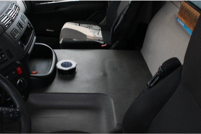 Camión caja cerrada DAF CF 400 + EURO 6 + 19t: foto 10