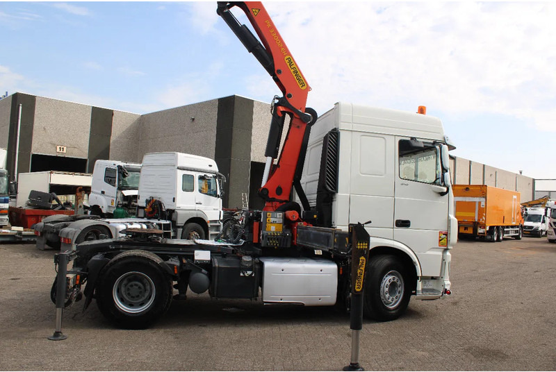 DAF XF 106.510 + PALFINGER 330002EH + 656 hours + EURO 6 - Camión grúa: foto 4 DAF XF 106.510 + PALFINGER 330002EH + 656 hours + EURO 6 - Camión grúa: foto 4