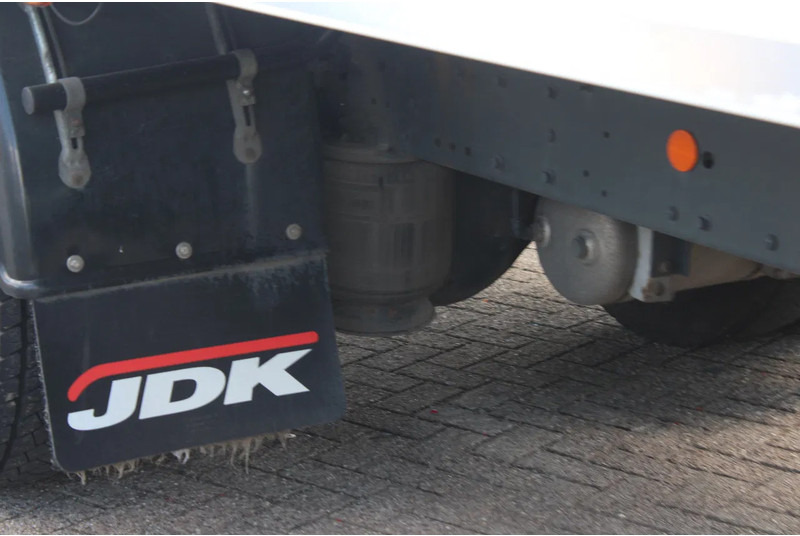 Camión caja cerrada Iveco Eurocargo 120E220 + EURO 6 + 12t + NICE TRUCK: foto 11