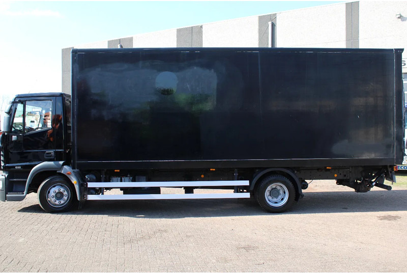 Iveco Eurocargo 120E25 + MANUAL - Camión caja cerrada: foto 5 Iveco Eurocargo 120E25 + MANUAL - Camión caja cerrada: foto 5