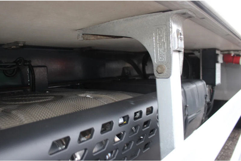 Camión frigorífico Iveco Eurocargo 140e22 + EURO 6 + LOW KM + chereau: foto 12