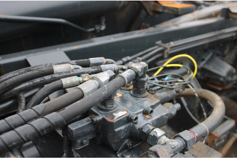 Camión multibasculante Iveco Stralis 360 + HOOKSYSTEM: foto 8