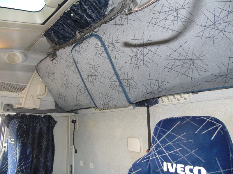 Camión caja cerrada Iveco Stralis 430 + 6X2 + LIFT: foto 13 Camión caja cerrada Iveco Stralis 430 + 6X2 + LIFT: foto 13