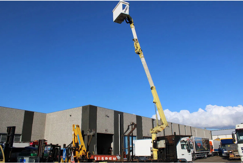 MAN 14.224 + EURO 2 + PTO + EFFER 95 / 2S + 11.5meter platform - Camión grúa: foto 4 MAN 14.224 + EURO 2 + PTO + EFFER 95 / 2S + 11.5meter platform - Camión grúa: foto 4