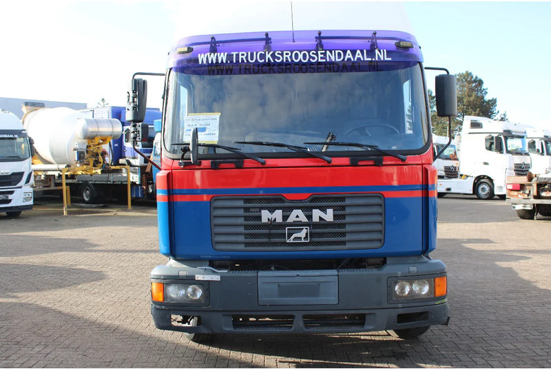 MAN 15 .224 + MANUAL + EURO 2 - Camión chasis: foto 5 MAN 15 .224 + MANUAL + EURO 2 - Camión chasis: foto 5