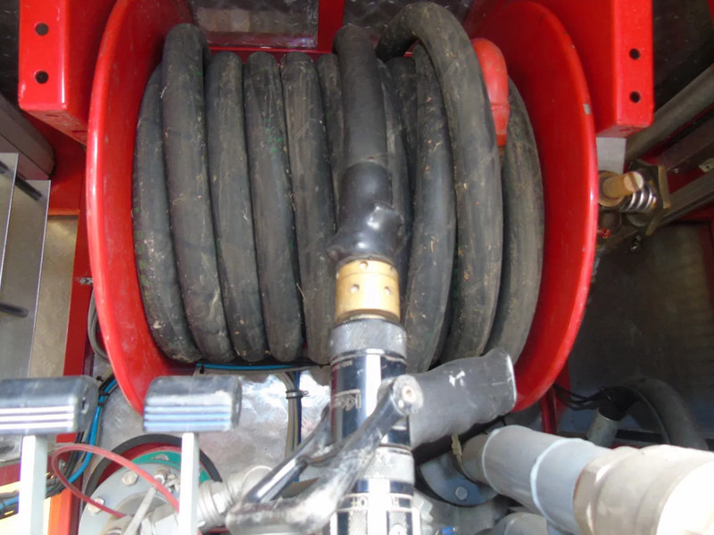 MAN F16 .240 + 4x4 + PUMPS COMPLETE + MANUAL + SPRING + 24.416KM - Camión de bomberos: foto 5 MAN F16 .240 + 4x4 + PUMPS COMPLETE + MANUAL + SPRING + 24.416KM - Camión de bomberos: foto 5