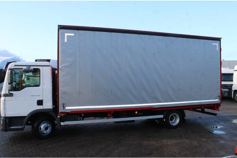 Camión lona MAN TGL 12.210 + MANUAL + 2.70HEIGHT + CAMERA: foto 6 Camión lona MAN TGL 12.210 + MANUAL + 2.70HEIGHT + CAMERA: foto 6