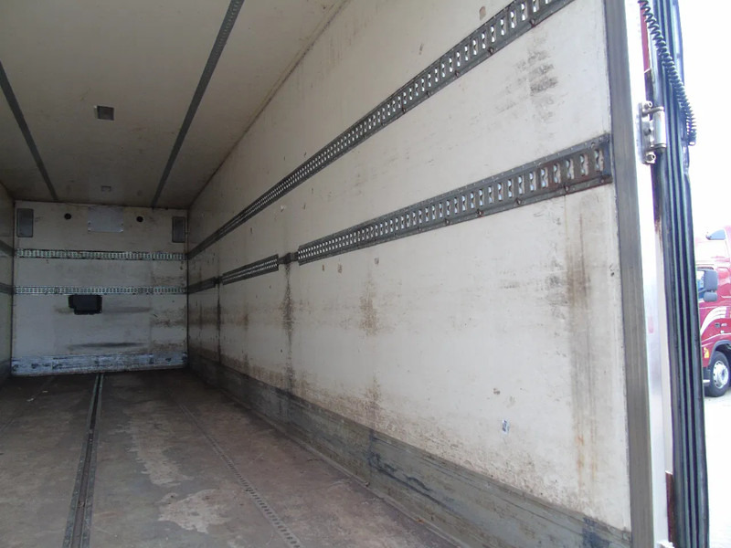 Camión caja cerrada MAN TGM 12.250 + EURO 6 + LIFT: foto 8