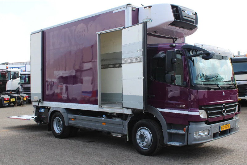 Mercedes-Benz Atego 1222 + carrier + lift + EURO 5 - Camión frigorífico: foto 2 Mercedes-Benz Atego 1222 + carrier + lift + EURO 5 - Camión frigorífico: foto 2