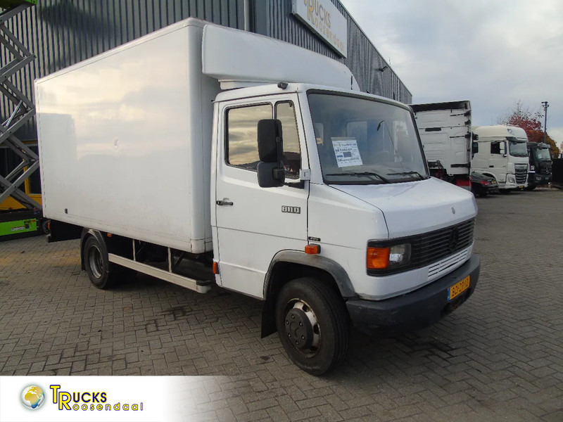 Mercedes-Benz Vario 813 811 + MANUAL + EURO 1 - Camión caja cerrada: foto 1 Mercedes-Benz Vario 813 811 + MANUAL + EURO 1 - Camión caja cerrada: foto 1