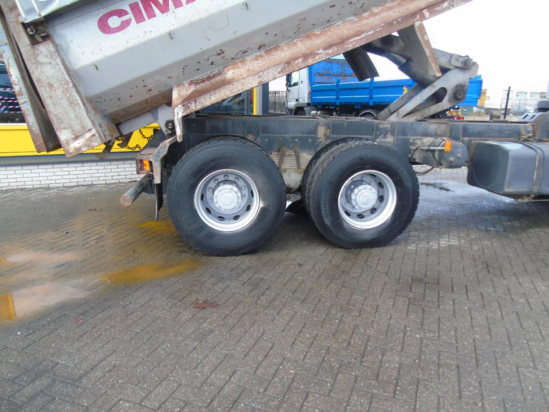 Renault Kerax 420 DCI + MANUAL + SPRING + 6X4 + PERFECT - Camión volquete: foto 3 Renault Kerax 420 DCI + MANUAL + SPRING + 6X4 + PERFECT - Camión volquete: foto 3