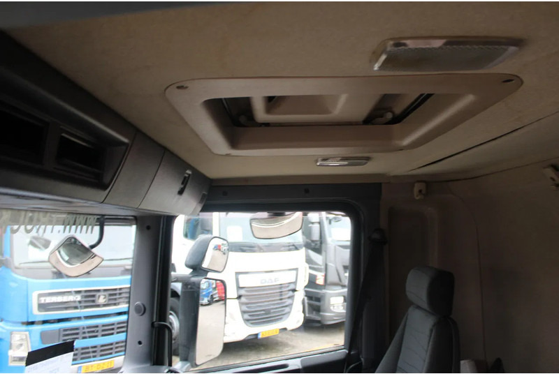 Camión caja cerrada Scania P230 + LIFT + EURO 5: foto 18