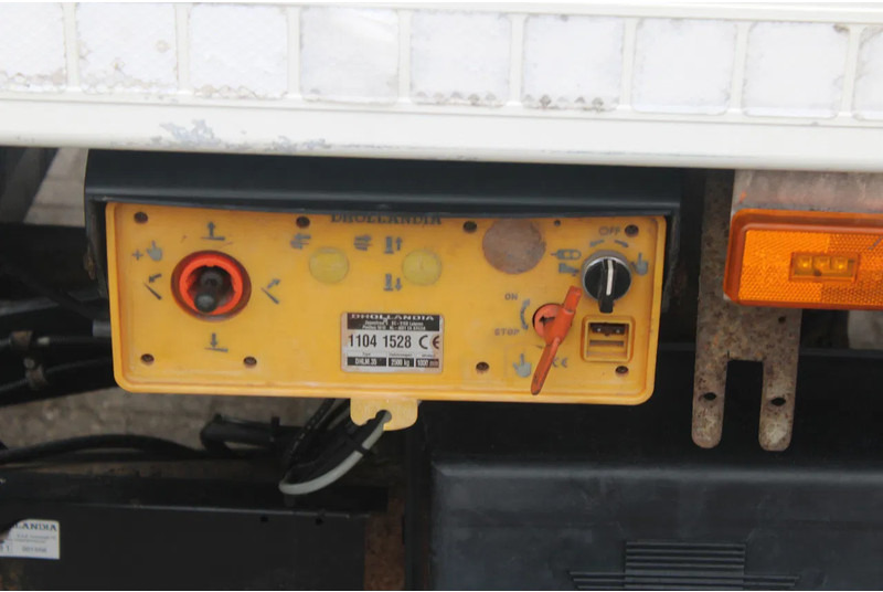 Camión caja cerrada Scania P230 + LIFT + EURO 5: foto 9
