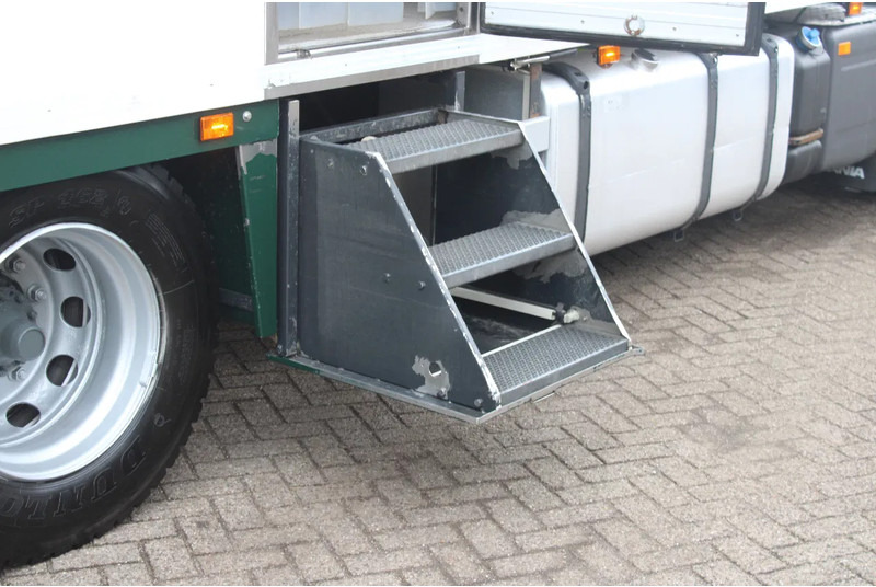 Scania R490 + 6X2 + EURO 6 + heating truck/ flowers FULL OPTION - Camión frigorífico: foto 5 Scania R490 + 6X2 + EURO 6 + heating truck/ flowers FULL OPTION - Camión frigorífico: foto 5