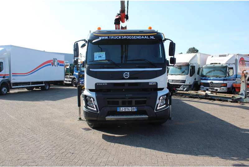 Volvo FMX 420 + PALFINGER 34002 SH F + 8X4 + EURO 6 + STEERING - Camión grúa: foto 4 Volvo FMX 420 + PALFINGER 34002 SH F + 8X4 + EURO 6 + STEERING - Camión grúa: foto 4