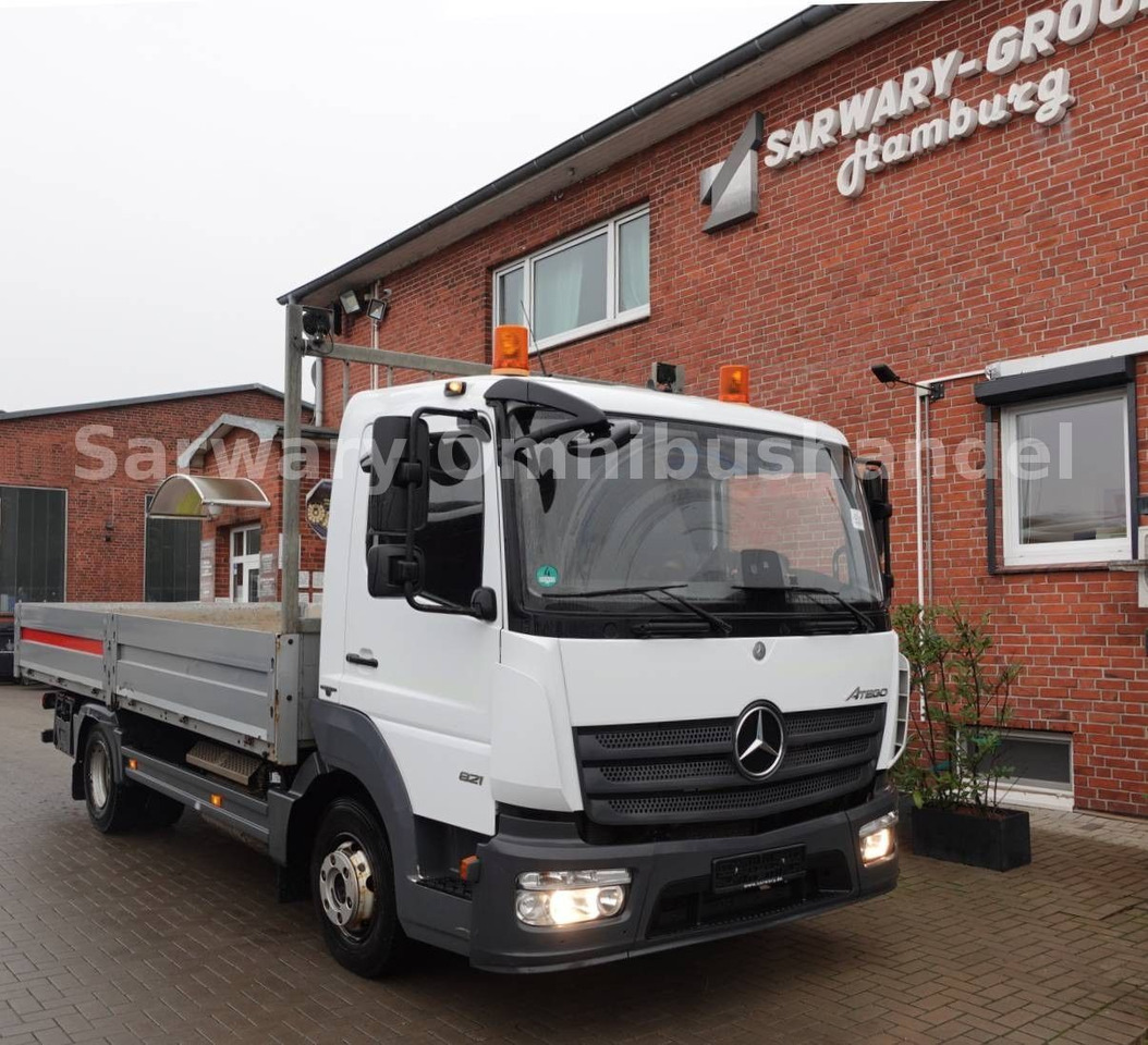 Mercedes-Benz Atego 821*Automatik*Tüv:04.2026*Pritsche*7080 mm - Furgoneta caja abierta: foto 2 Mercedes-Benz Atego 821*Automatik*Tüv:04.2026*Pritsche*7080 mm - Furgoneta caja abierta: foto 2