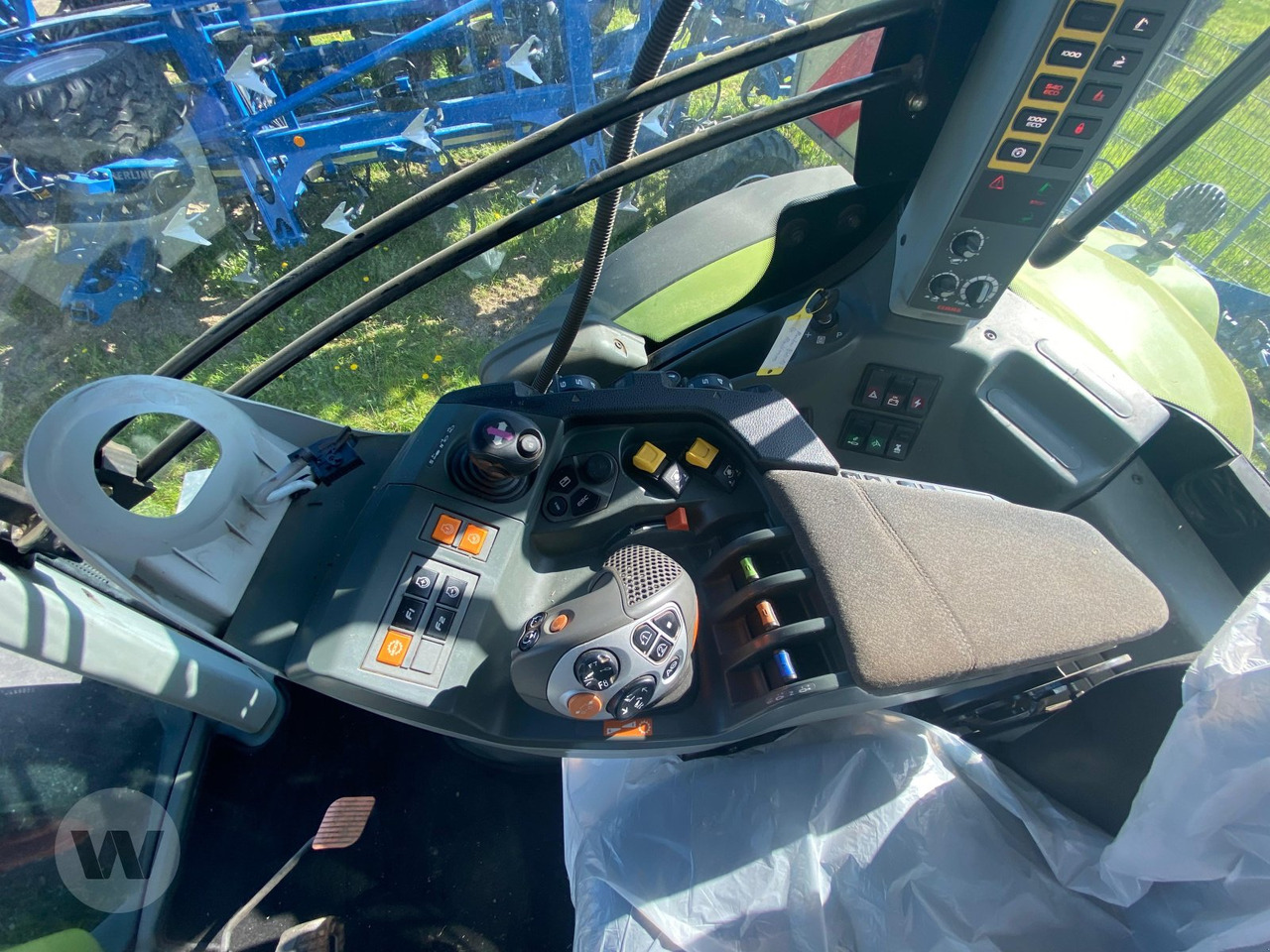 Tractor CLAAS Axion 850: foto 12
