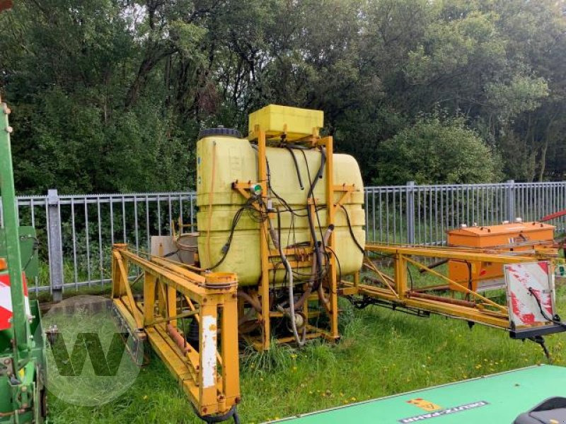 Dubex 1200l - Pulverizador suspendido: foto 1 Dubex 1200l - Pulverizador suspendido: foto 1