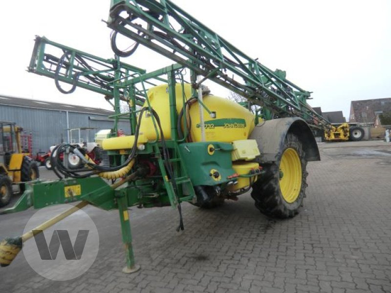 John Deere TRSP 732 - Pulverizador arrastrado: foto 1 John Deere TRSP 732 - Pulverizador arrastrado: foto 1