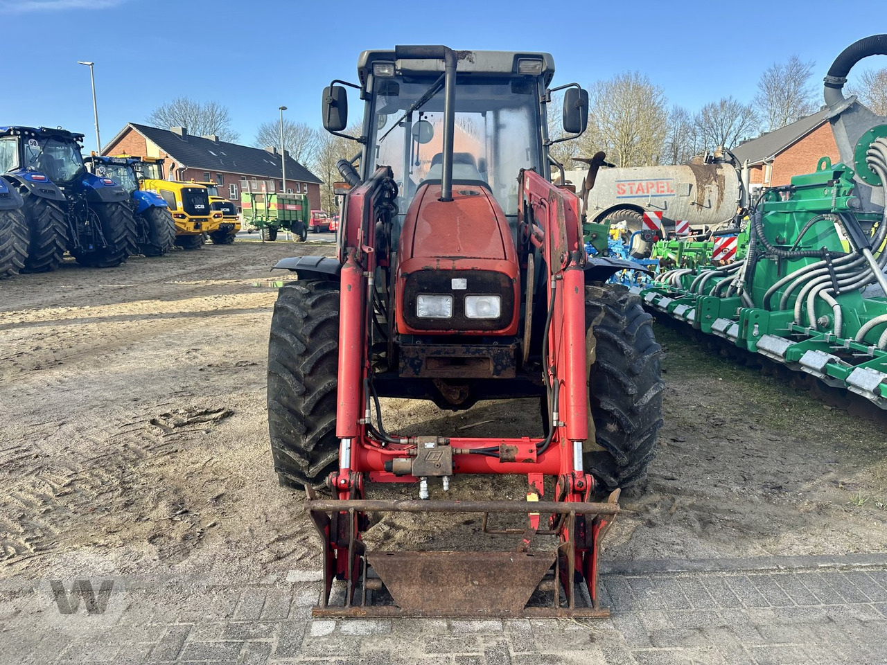 Massey Ferguson 4235 - Tractor: foto 3 Massey Ferguson 4235 - Tractor: foto 3