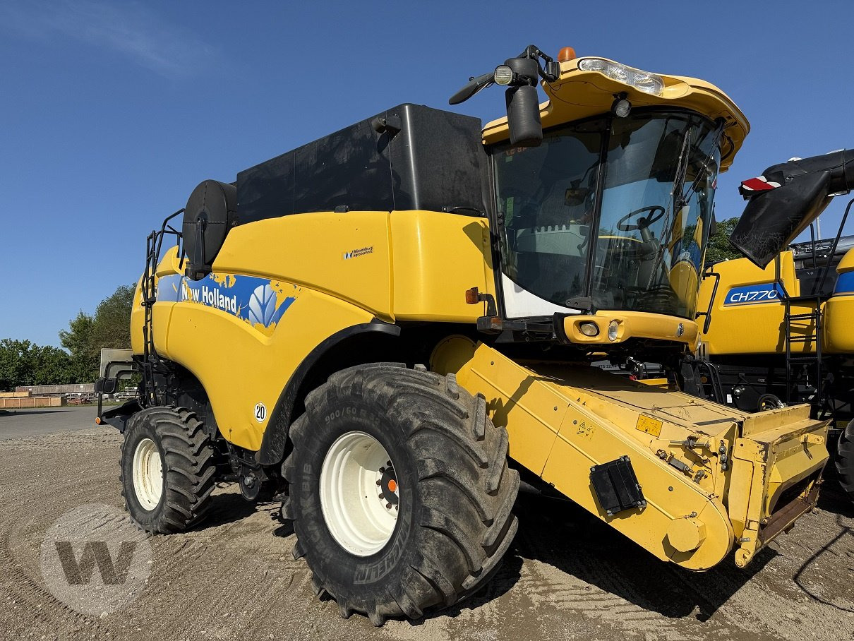 New Holland CX 8090 - Cosechadora de granos: foto 1 New Holland CX 8090 - Cosechadora de granos: foto 1