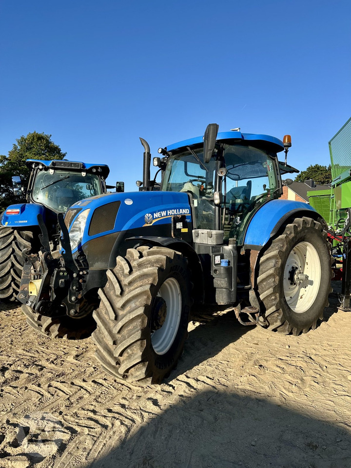 New Holland T 7.210 - Tractor: foto 1 New Holland T 7.210 - Tractor: foto 1