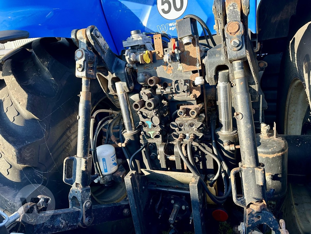 Tractor New Holland T 8.360: foto 14 Tractor New Holland T 8.360: foto 14
