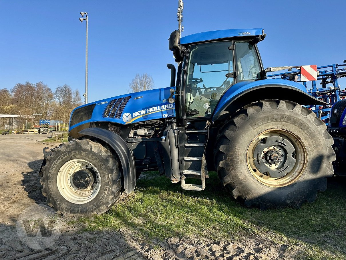 Tractor New Holland T 8.360: foto 12 Tractor New Holland T 8.360: foto 12