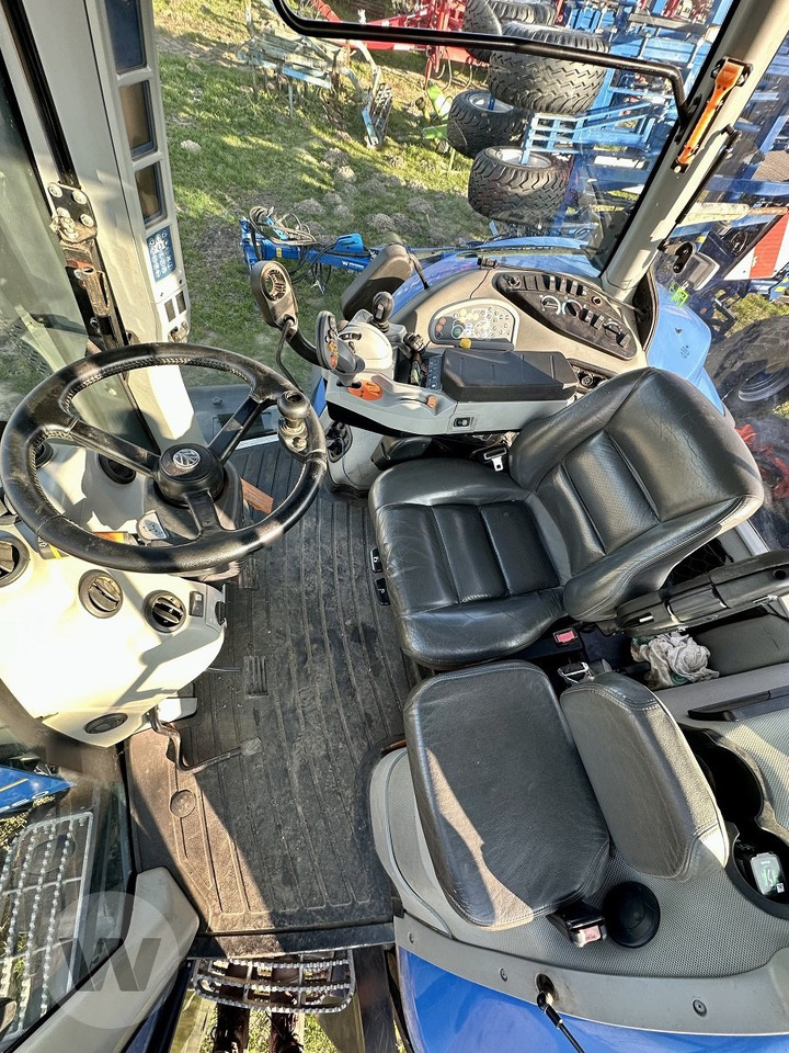 Tractor New Holland T 8.360: foto 7 Tractor New Holland T 8.360: foto 7