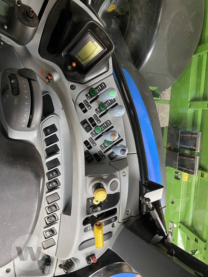 Tractor New Holland T6020 Elite: foto 6