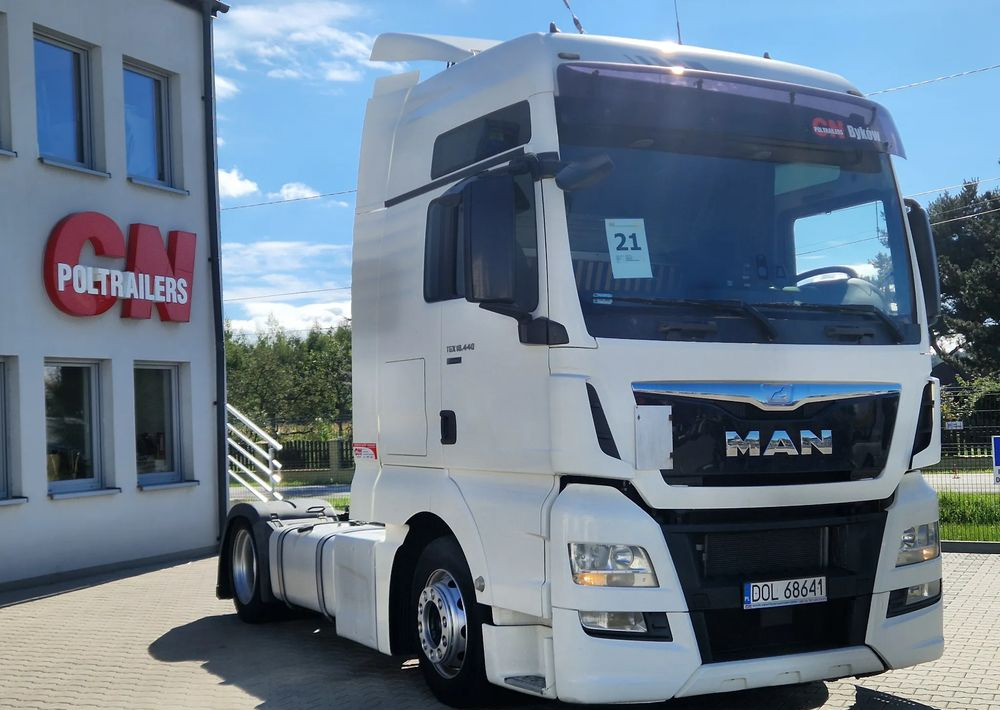 MAN TGX 18.440 XXL LOW DECK Automat - Cabeza tractora: foto 3 MAN TGX 18.440 XXL LOW DECK Automat - Cabeza tractora: foto 3