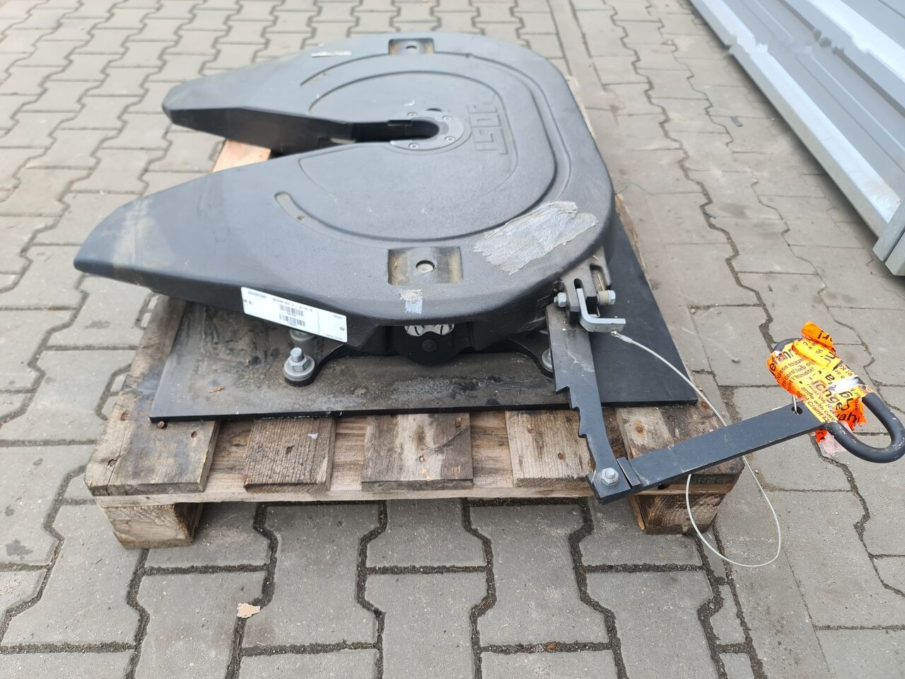 DAF MAN SCANIA VOLVO RENAULT IVECO FIFTH WHEEL / Jost JSK37ME140E1 JSK 37ME 140 MP 0815- 74 / WORLDWIDE DELIVERY - Quinta rueda para Camión: foto 2 DAF MAN SCANIA VOLVO RENAULT IVECO FIFTH WHEEL / Jost JSK37ME140E1 JSK 37ME 140 MP 0815- 74 / WORLDWIDE DELIVERY - Quinta rueda para Camión: foto 2
