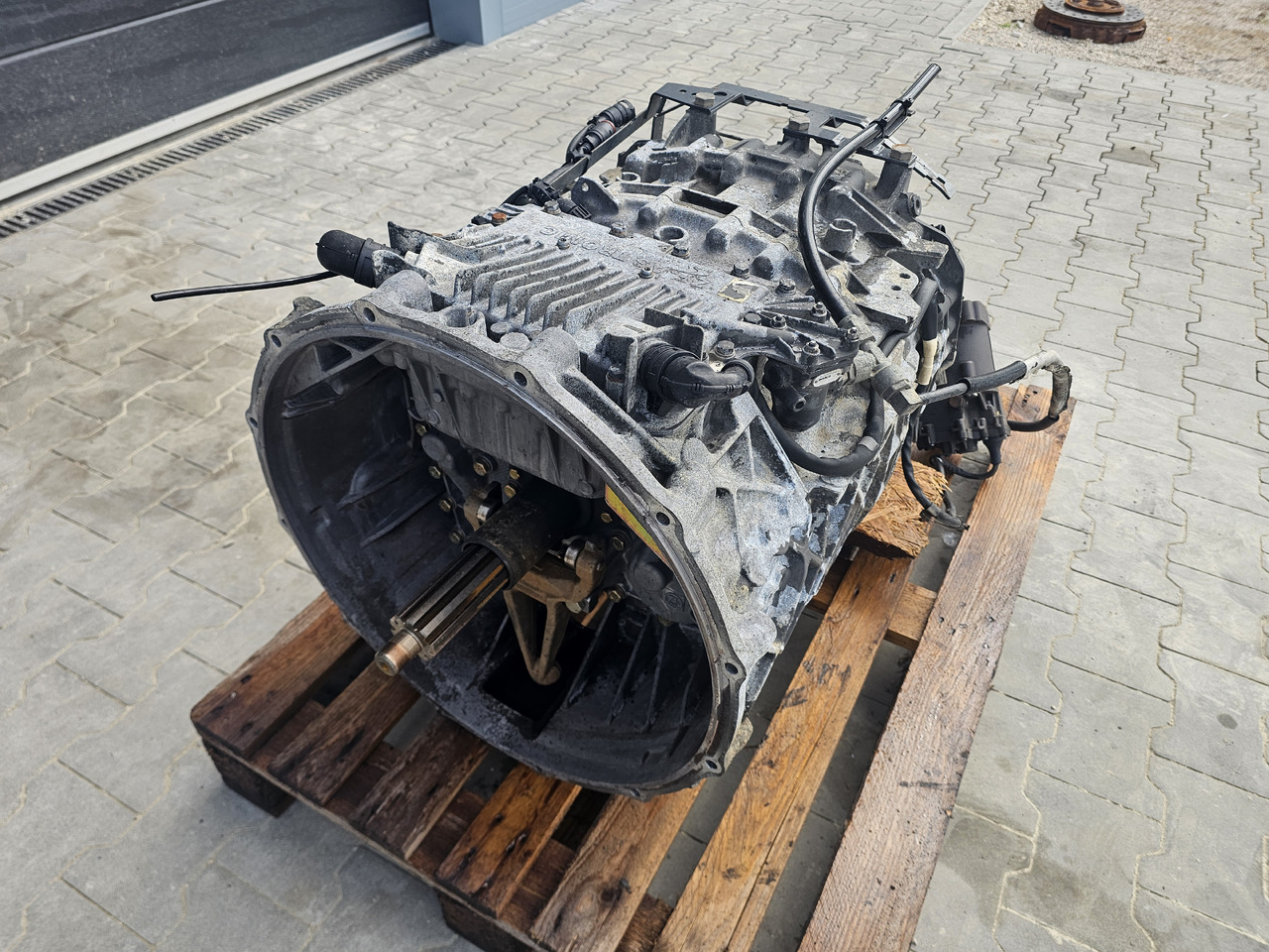DAF XF 105 GEARBOX / 12AS2330 TD / COMPLETE / WORLDWIDE DELIVERY - Caja de cambios: foto 3 DAF XF 105 GEARBOX / 12AS2330 TD / COMPLETE / WORLDWIDE DELIVERY - Caja de cambios: foto 3