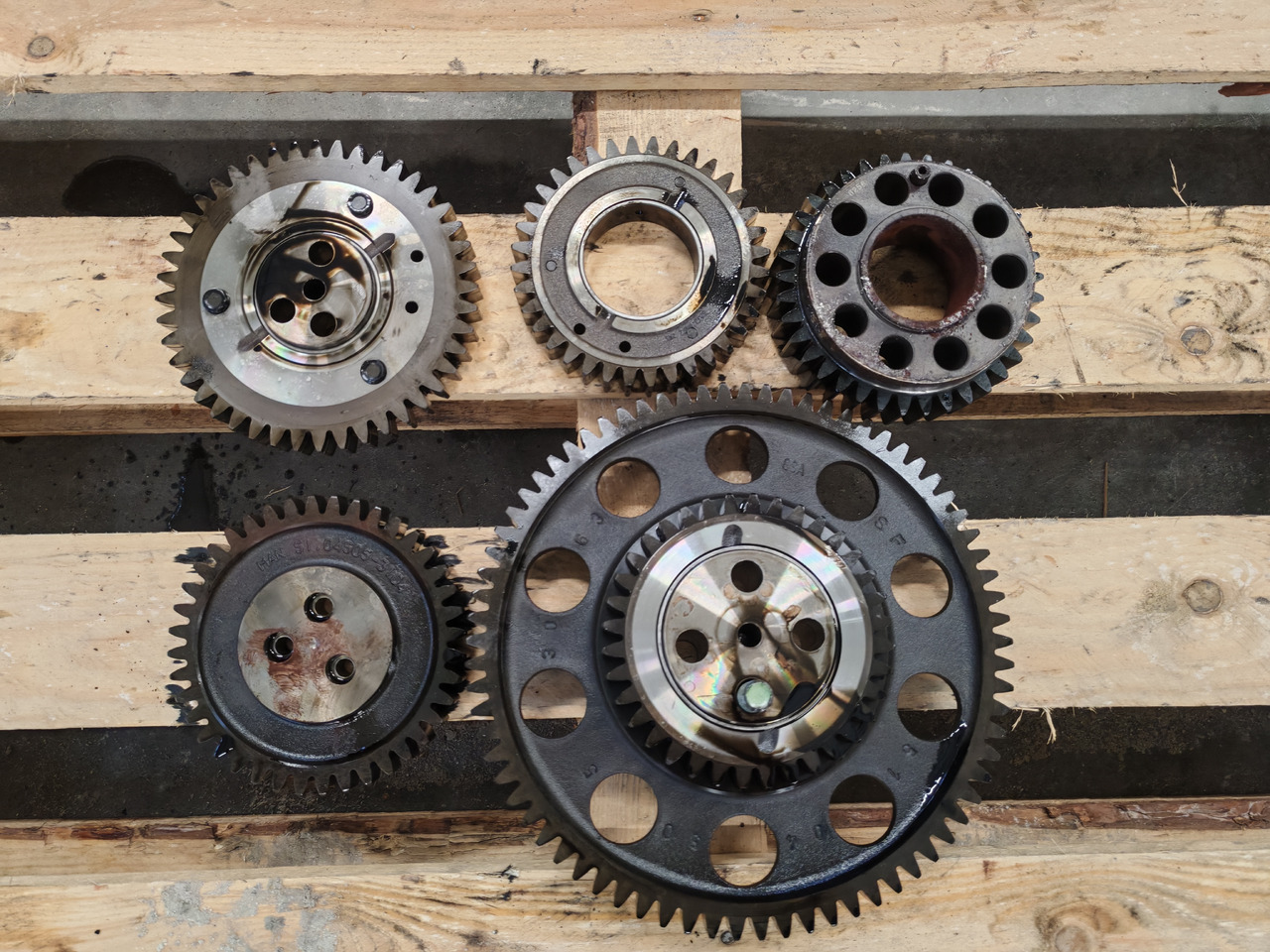 MAN TGS TGX EURO 6 / D2676LF / TIMMING WHEELS SET - Motor y piezas: foto 2 MAN TGS TGX EURO 6 / D2676LF / TIMMING WHEELS SET - Motor y piezas: foto 2