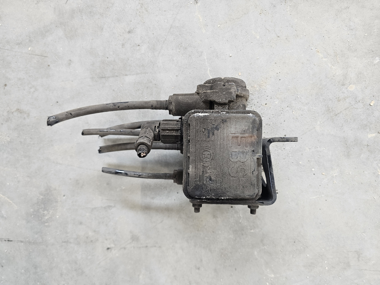 MAN TGX TGS / EBS VALVE / 81523016213 - Válvula de freno: foto 1 MAN TGX TGS / EBS VALVE / 81523016213 - Válvula de freno: foto 1