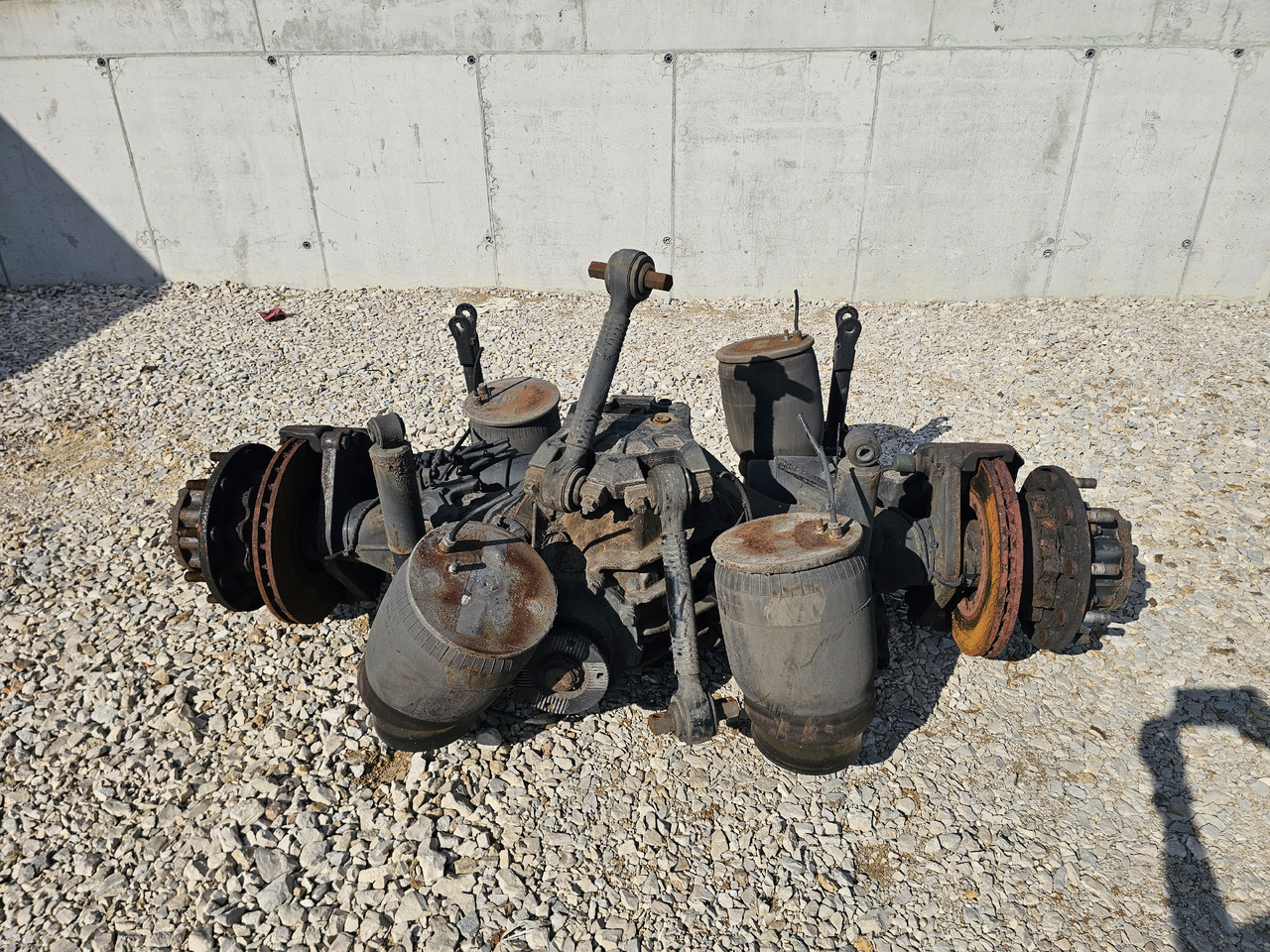 MAN TGX TGS EURO 6 / COMPLETE AXLE / HY-1350 / 38:15 - Eje posterior: foto 2 MAN TGX TGS EURO 6 / COMPLETE AXLE / HY-1350 / 38:15 - Eje posterior: foto 2