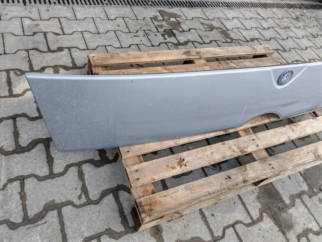 MERCEDES-BENZ ATEGO MP4 EURO 6 / FRONT BONNET - Capota: foto 5 MERCEDES-BENZ ATEGO MP4 EURO 6 / FRONT BONNET - Capota: foto 5