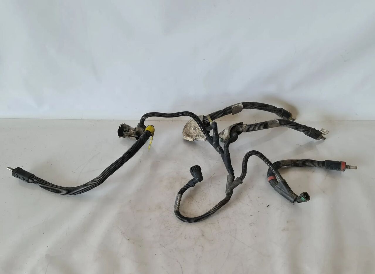 Przewód pająk wiązka adblue euro 5 / 2 generacja 20927936 VOLVO FH FM RENAULT PREMIUM MAGNUM DXI truck - Cables/ Alambres para Camión: foto 1 Przewód pająk wiązka adblue euro 5 / 2 generacja 20927936 VOLVO FH FM RENAULT PREMIUM MAGNUM DXI truck - Cables/ Alambres para Camión: foto 1