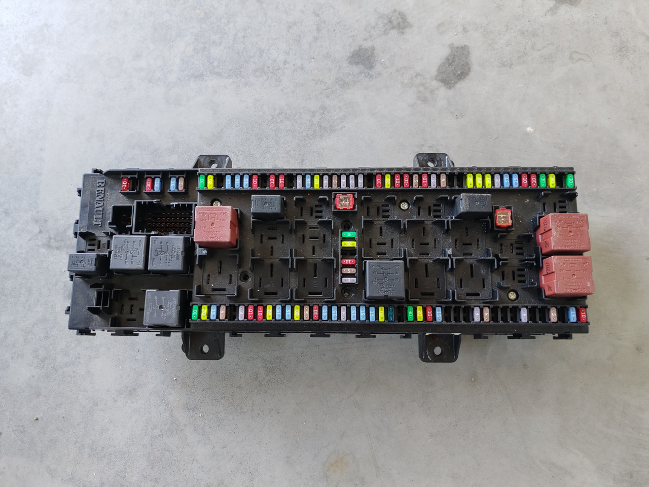 RENAULT RANGE T / FUSE BOX / 21939524 P02 - Fusible: foto 2 RENAULT RANGE T / FUSE BOX / 21939524 P02 - Fusible: foto 2