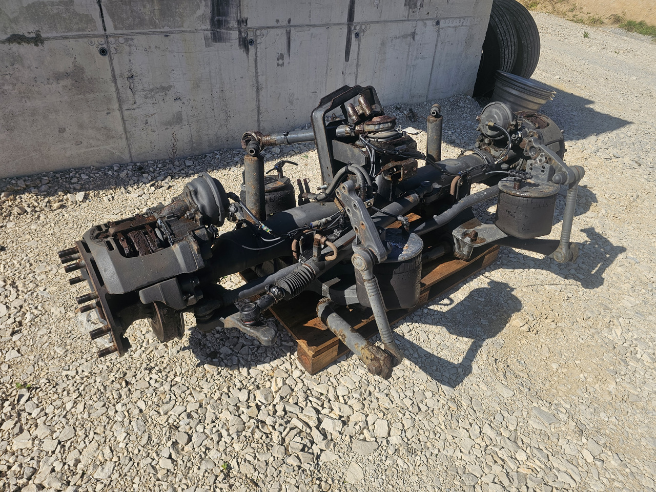 VOLVO FH FM / LIFT & STEERING AXLE / 6x2 / COMPLETE - Eje posterior: foto 3 VOLVO FH FM / LIFT & STEERING AXLE / 6x2 / COMPLETE - Eje posterior: foto 3