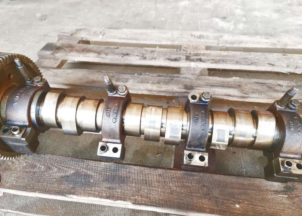 VOLVO FH12 D12 CAMSHAFT / 3165224 / WORLDWIDE DELIVERY - Árbol de levas para Camión: foto 1 VOLVO FH12 D12 CAMSHAFT / 3165224 / WORLDWIDE DELIVERY - Árbol de levas para Camión: foto 1